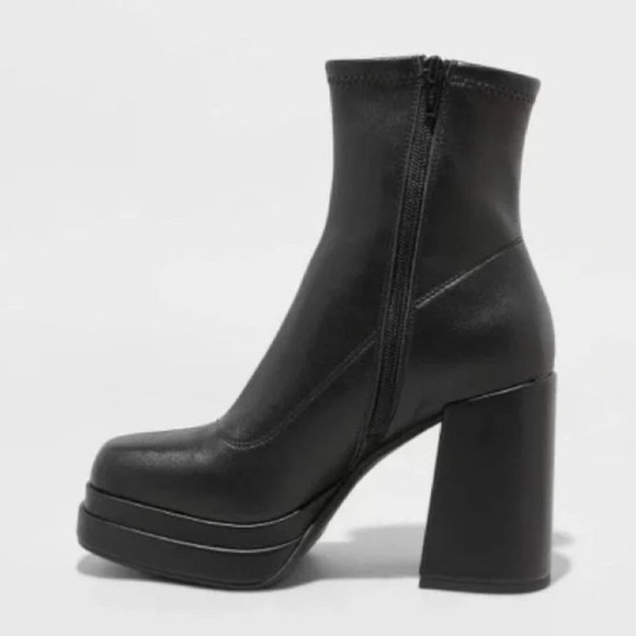 Valentine Sale - Picture 4 of 6